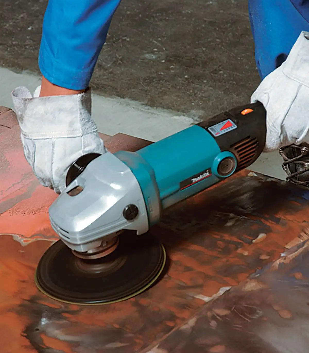 Makita – Brusilica za poliranje SA7000C by Makita Električne polirke