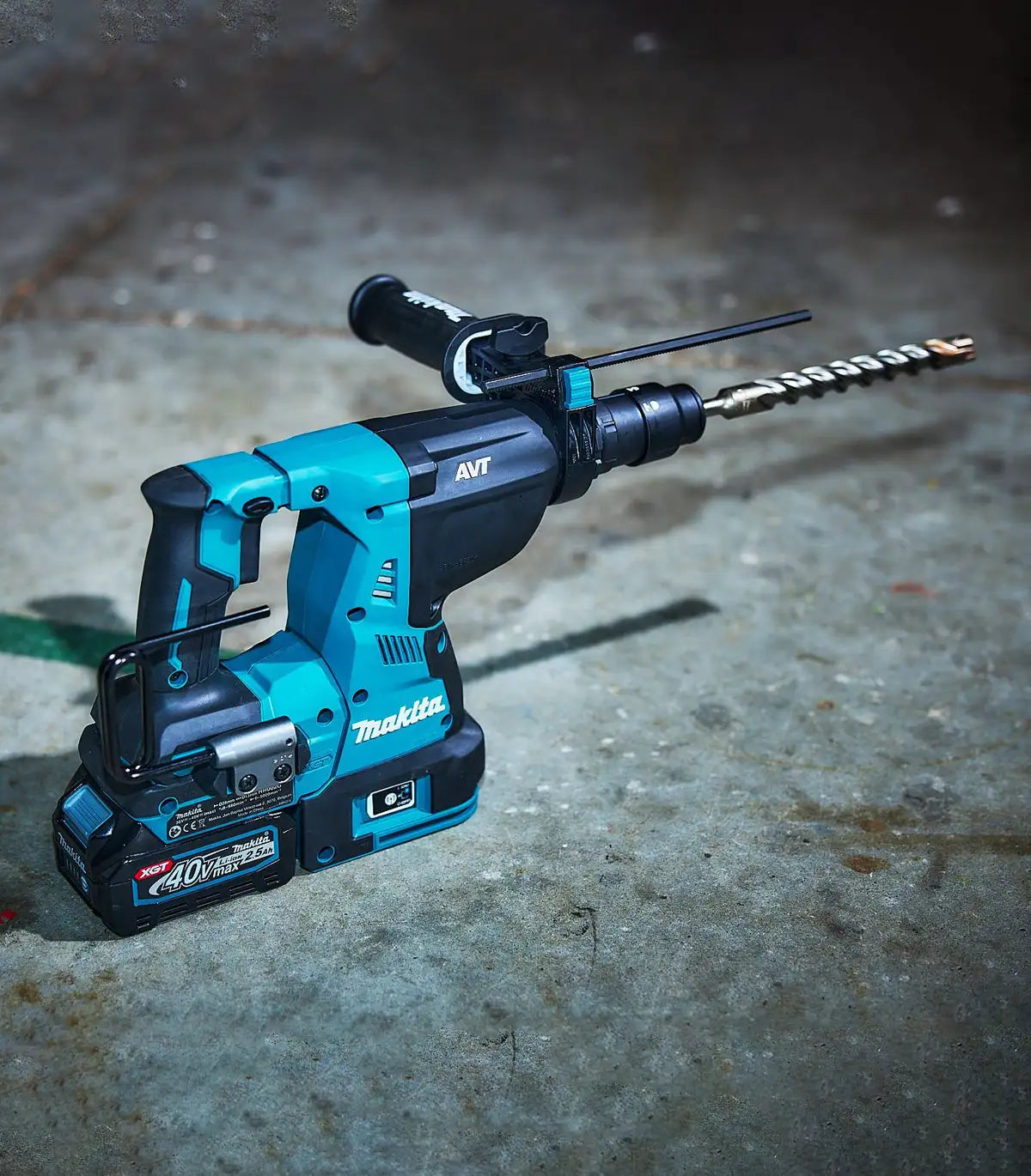 XGT MAKITA 40V – Akumulatorska bušilica-čekić 40V, 28mm HR002GM201 by Makita Aku bušilice, odvijači i čekići - detalj 2