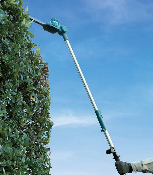 Makita – Akumulatorske teleskopske škare za živicu UN460WDZ 12 V SOLO Škare za travu, grane i živu ogradu