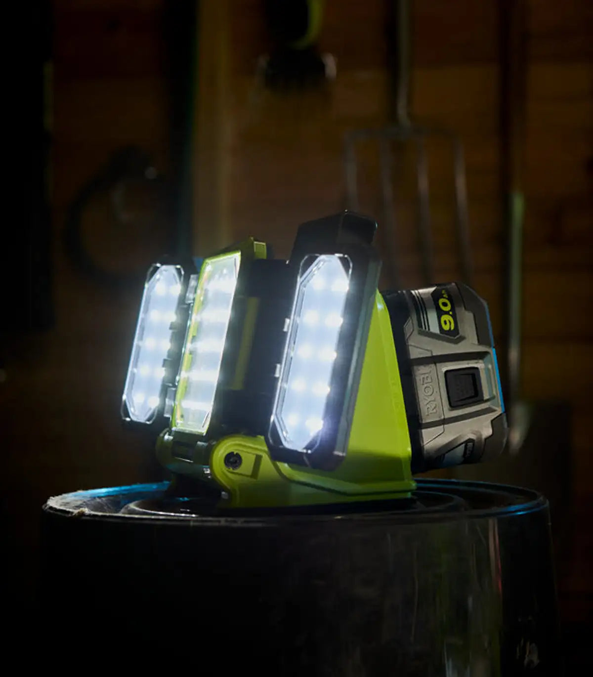 Ryobi – Aku/hibrid lampa svjetiljka 18V ONE+, RLPH18 by RYOBI Aku lampe - detalj 3