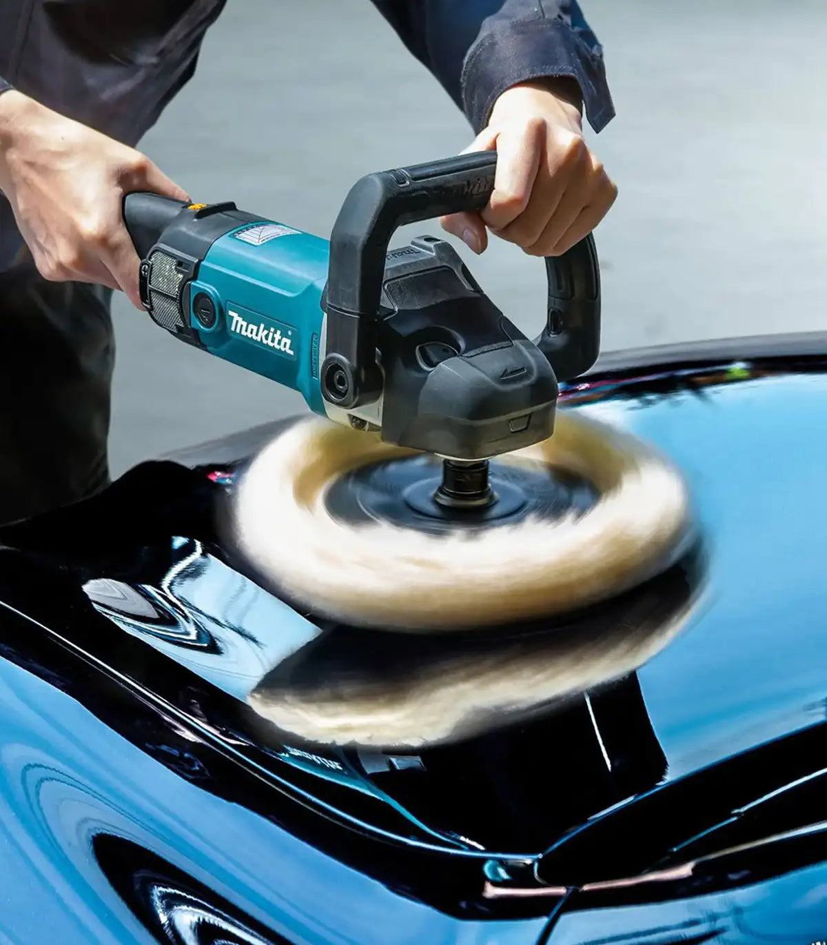 Makita – Brusilica za poliranje 9237CB by Makita Električne polirke