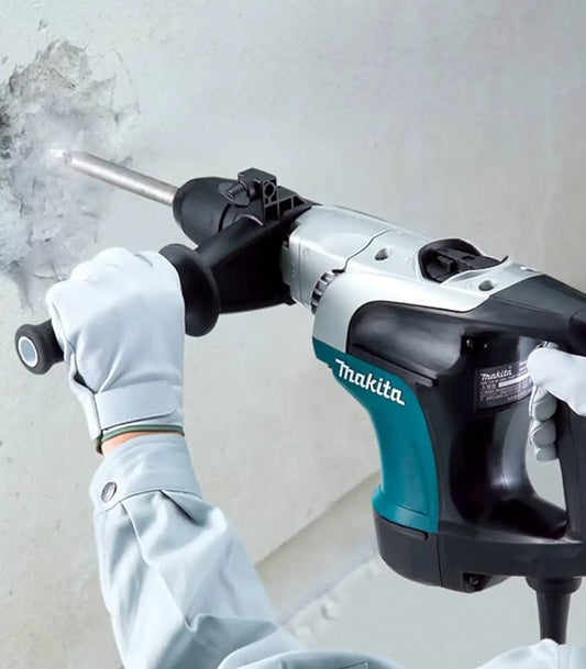 Makita – Bušilica-čekić HR4002 by Makita Električne bušilice i čekići