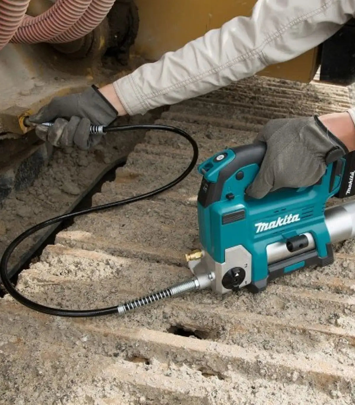 Makita – Akumulatorski pištolj za mast / Akumulatorska mazalica DGP180Z 18 V LXT SOLO by Makita Aku razni alati