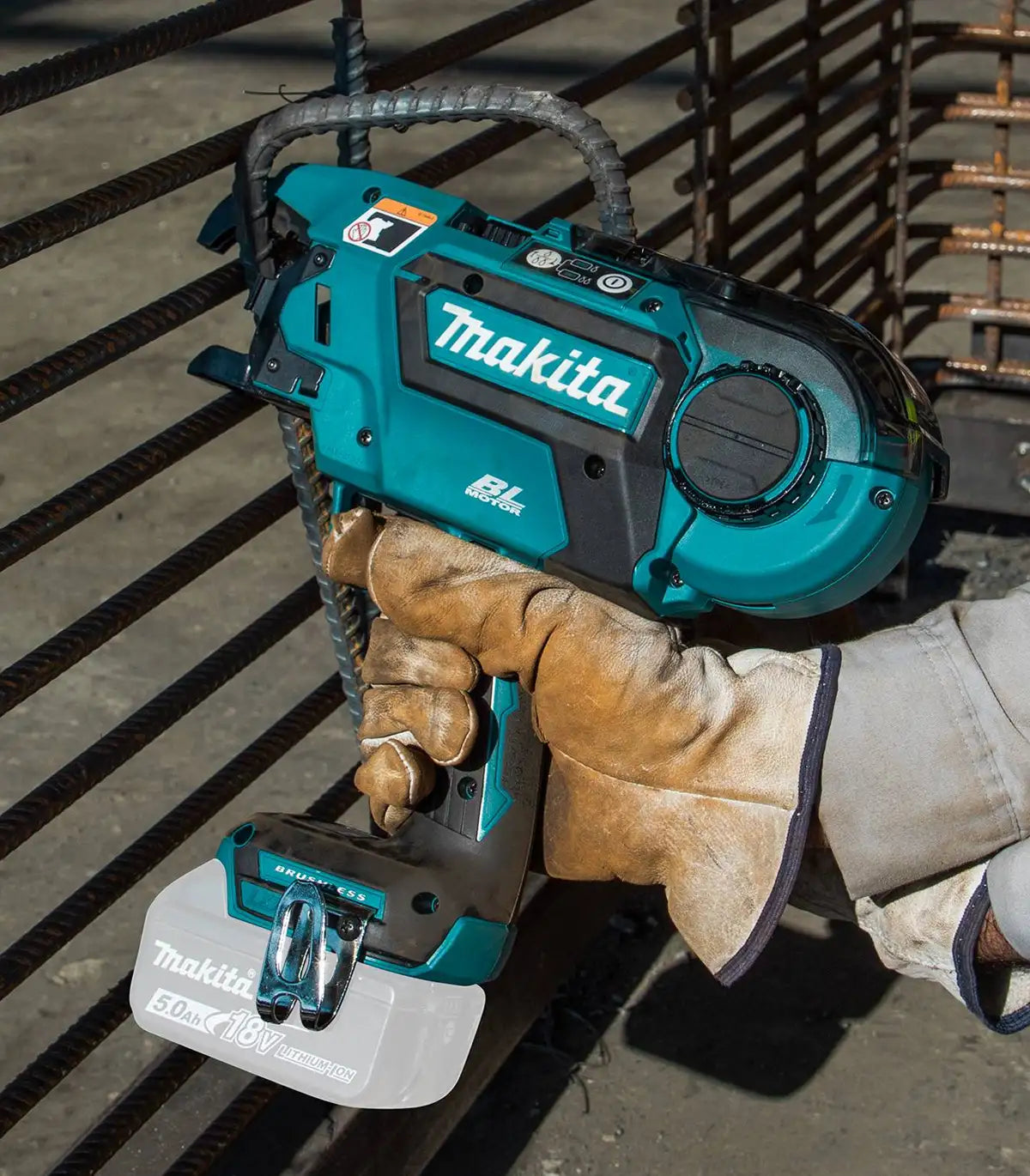 Makita – Akumulatorski Alat za vezanje armature DTR180ZK Aku razni alati