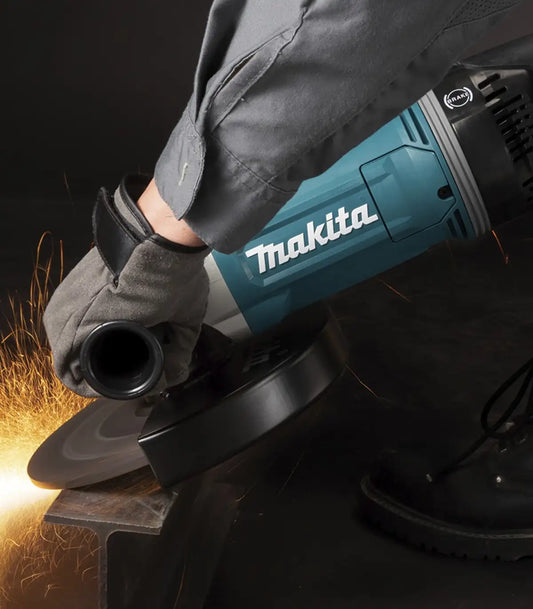 Makita – Kutna brusilica 2.800 W 230 mm GA9070X1 by Makita Električne brusilice