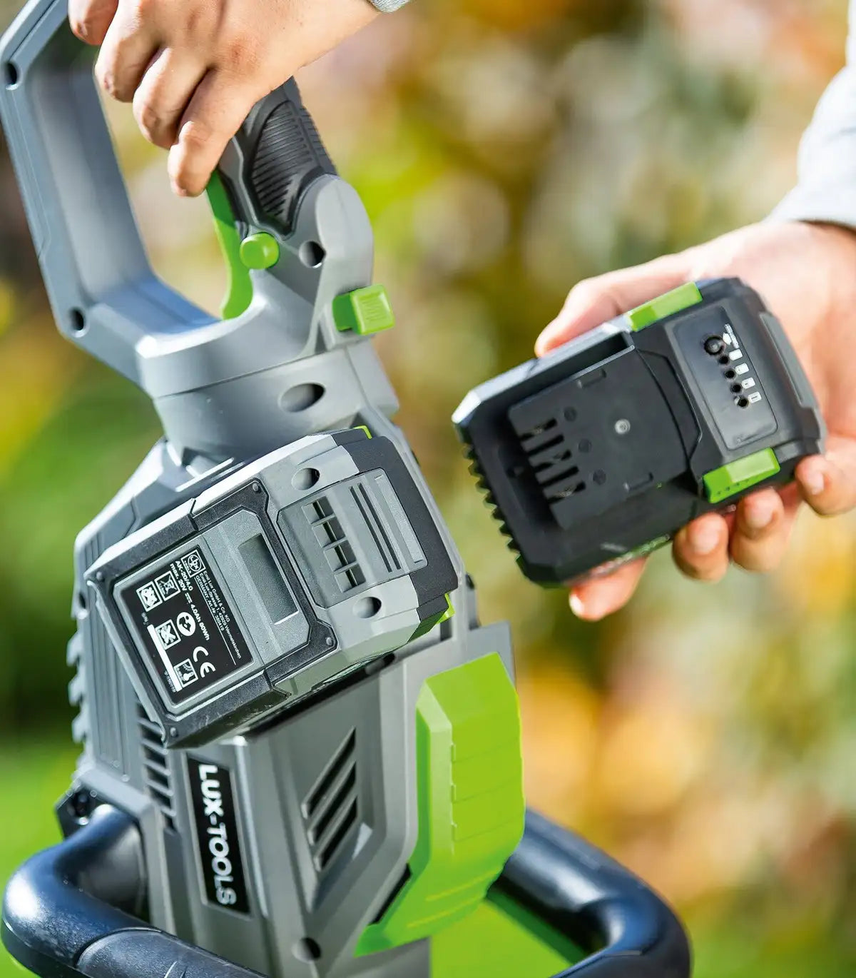 Lux Tools – LUX akumulatorske makaze za živu ogradu 1 PowerSystem 2 x 20 V Škare za travu, grane i živu ogradu