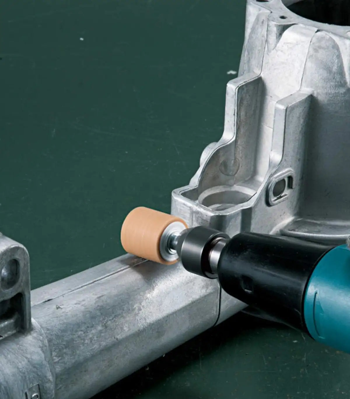 Makita – Ravna brusilica GD0603 by Makita Električne brusilice