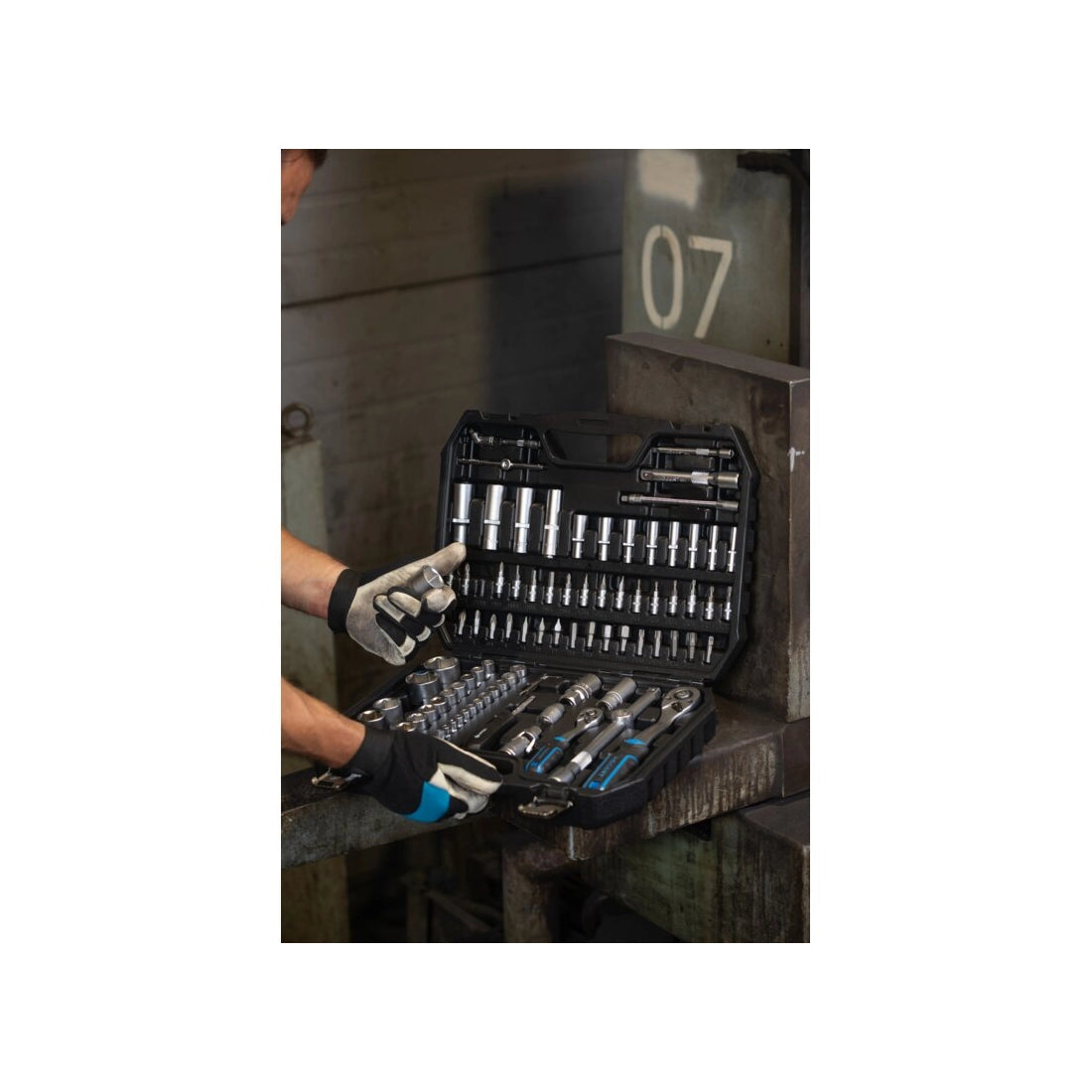 HOEGERT 112-dijelni set nasadnih ključeva 1/4″ i 1/2″ i bitova HT1R232 - Hoegert - HT1R232 - Ručni alat > Gedore - nasadni
