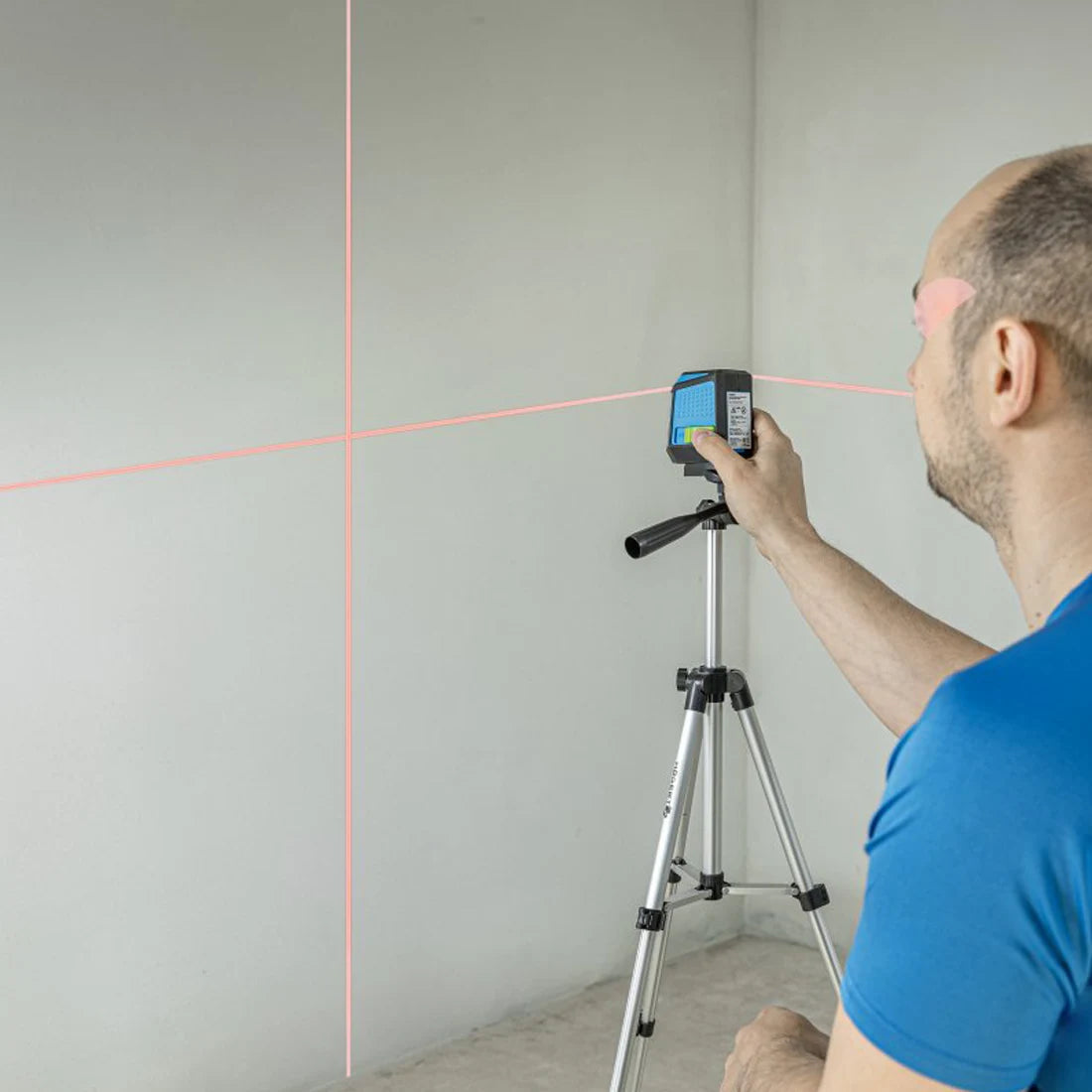Hoegert križni CRVENI laserski nivelir HT4M071 - Hoegert - HT4M071 - Mjerni uređaji > Laserski i optički niveliri - detalj 3