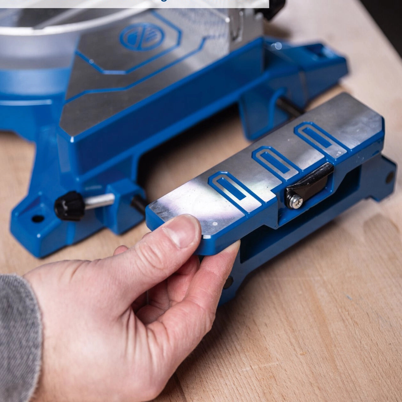 Scheppach aku preklopna potezna pila testera Brushless IXES BC-HM216-X Set L 1x4Ah - Scheppach - BC-HM216-X Set L 1x4Ah