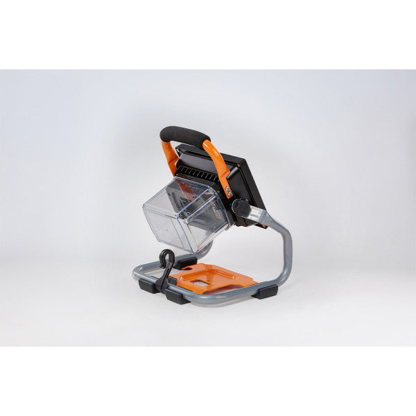 Fuse akumulatorski reflektor Villager VLN 9320 - Fuse reflektori - SKU 066253
