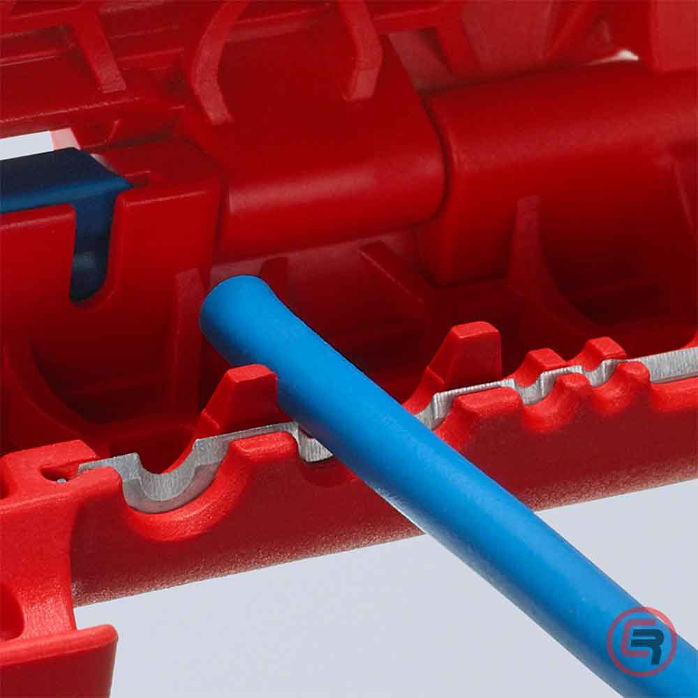 Knipex Skidač Izolacije Univerzalni ErgoStrip fi 8-13 mm Za Ljevake – 16 95 02 SB by Knipex 16 95 02 SB Alat Za
