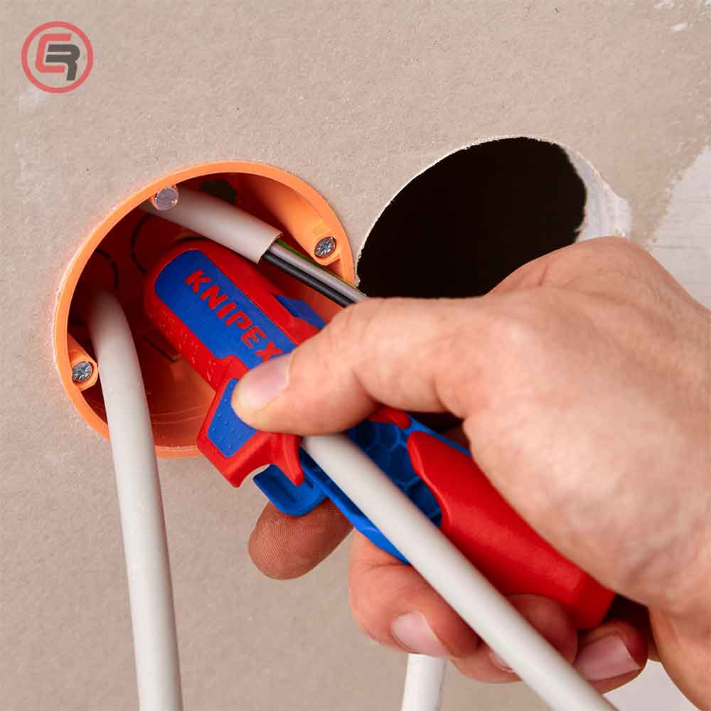 Knipex Skidač Izolacije Za Fotonaponske / Solarne Kablove ErgoStrip PV 4/6 mm2 – 16 95 03 SB by Knipex 16 95 03 SB Alati Za