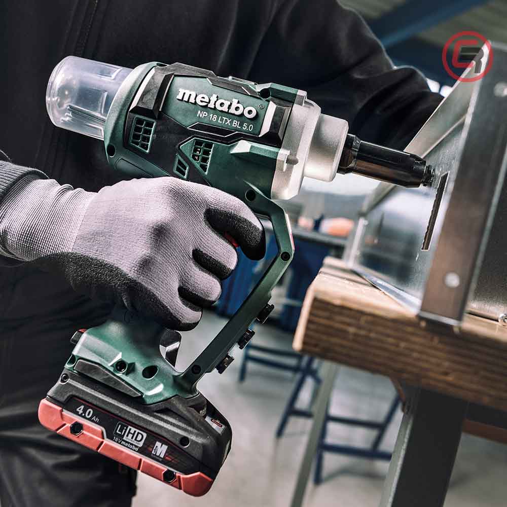 Metabo Kliješta Aku Za Blok Zakovice NP 18 LTX BL 5.0 (bez baterije i punjača)+ metaBOX 145 L – 619002840 by Metabo