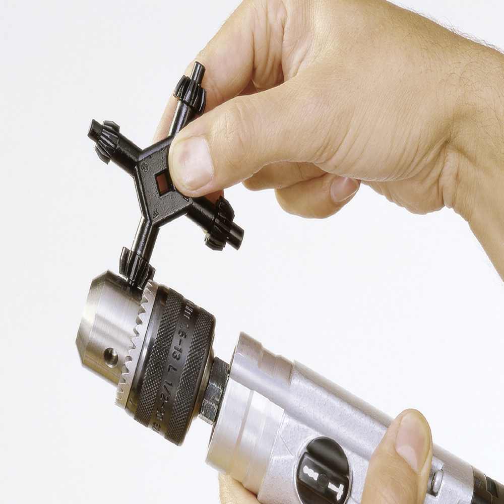 Wolfcraft Ključ Za Steznu Glavu Univerzalni Križni – 2635000 by Wolfcraft 2635000 Adapteri i Stezne Glave - detalj 2