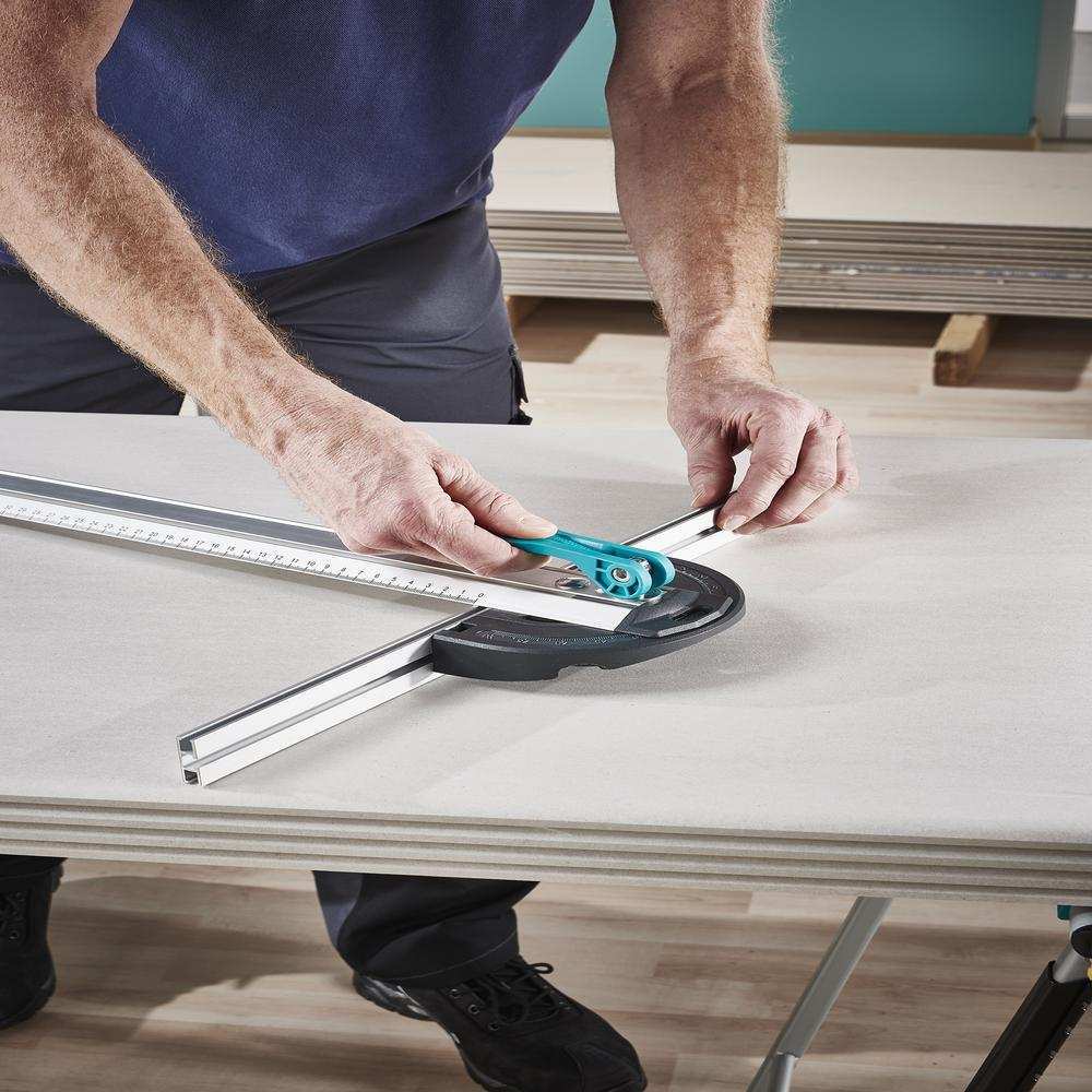 Wolfcraft Rezač Ugaoni Za Gips Ploče Sa T-Vodilicom Za Paralelno Rezanje 1000 mm – 4008000 by Wolfcraft 4008000 Ručni Rezni