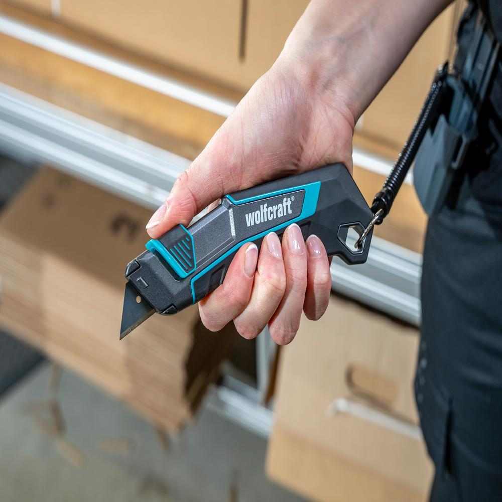 Wolfcraft Skalper Metalno Kučište Sa Trapeznom Oštricom 61 x 0,65 mm Pro Safety Sa Futrolom i Vezicom – 4292000 by
