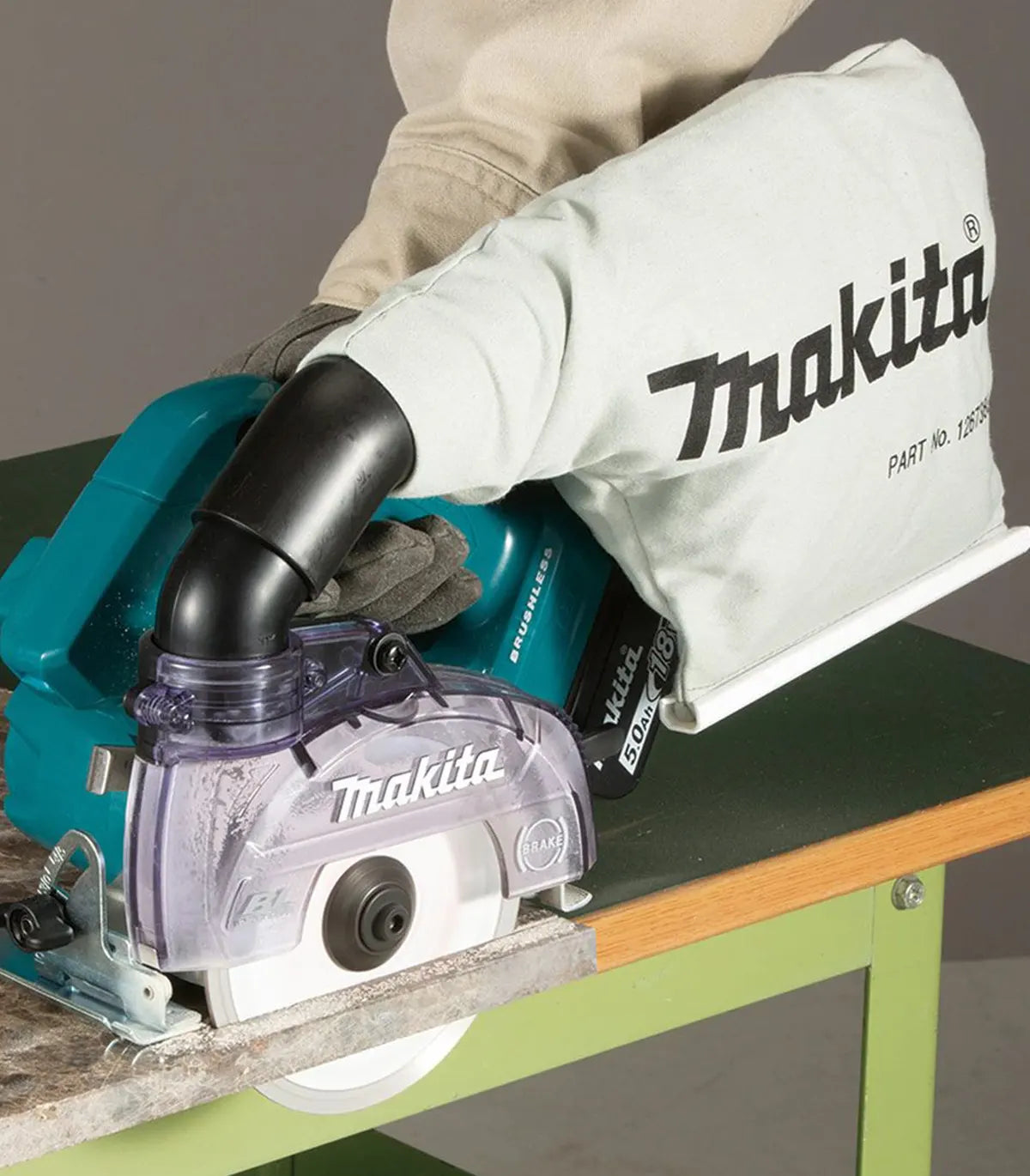 Makita – Akumulatorska rezalica (bez prašine) DCC500Z by Makita Aku rezalice