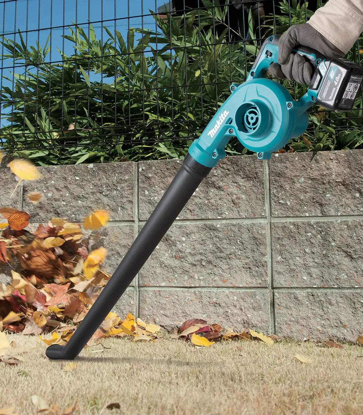 Makita – Akumulatorsko puhalo UB101DZ 12V CXT – SOLO Puhači
