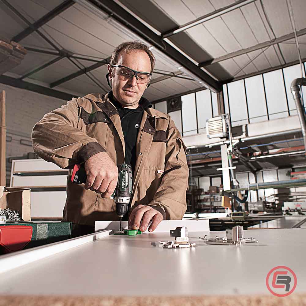 Metabo Bušilica-Odvijač Aku PowerMaxx BS Basic Set 12V 2xAKU (2,0Ah) LC 24 Mobile WorkShop – 600080710 by Metabo 600080710