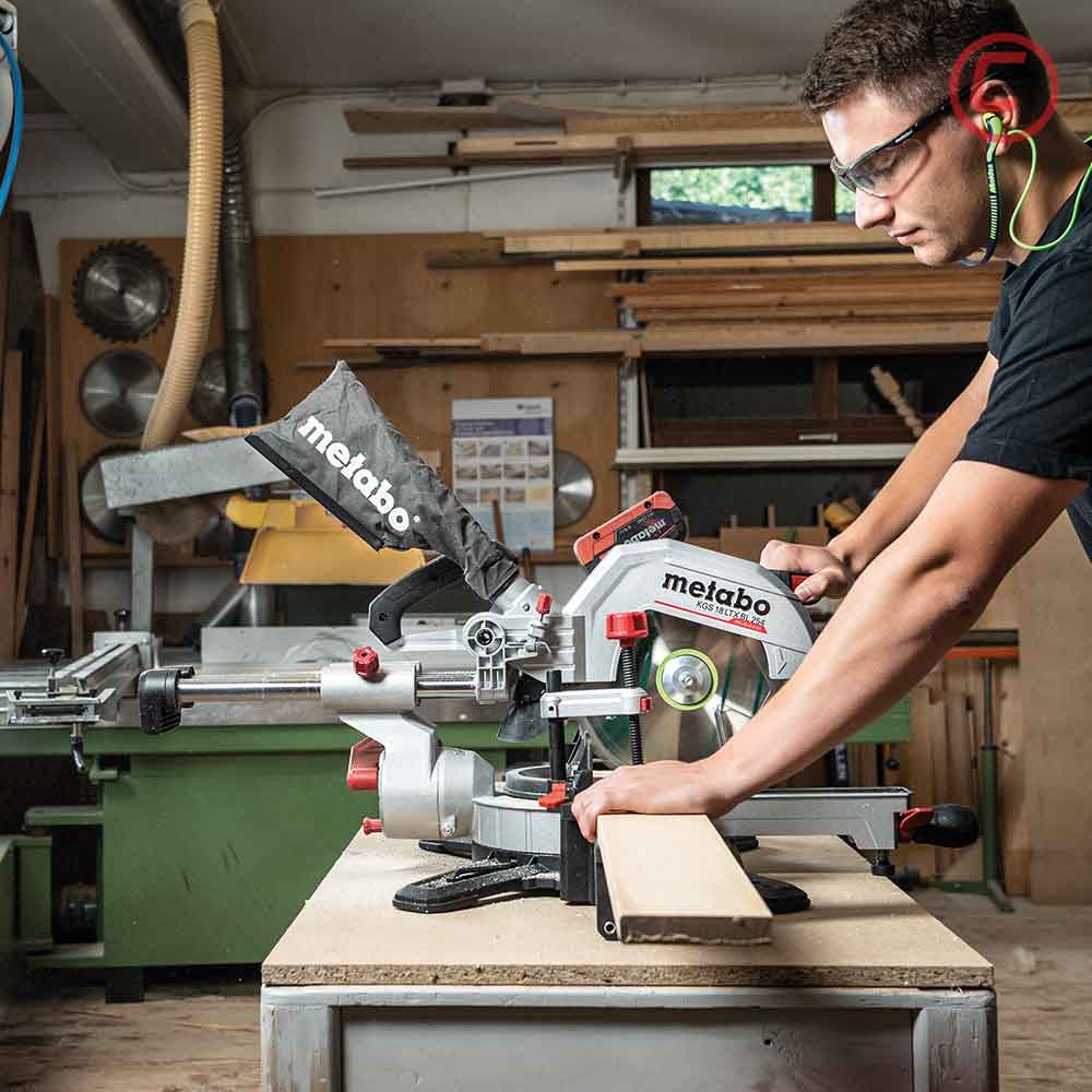 Metabo Pila Kružna Aku KGS 18 LTX BL 254 / 18 V Za Kutno Rezanje Potezna 254 mm (bez baterija i punjača) – 614254850 by