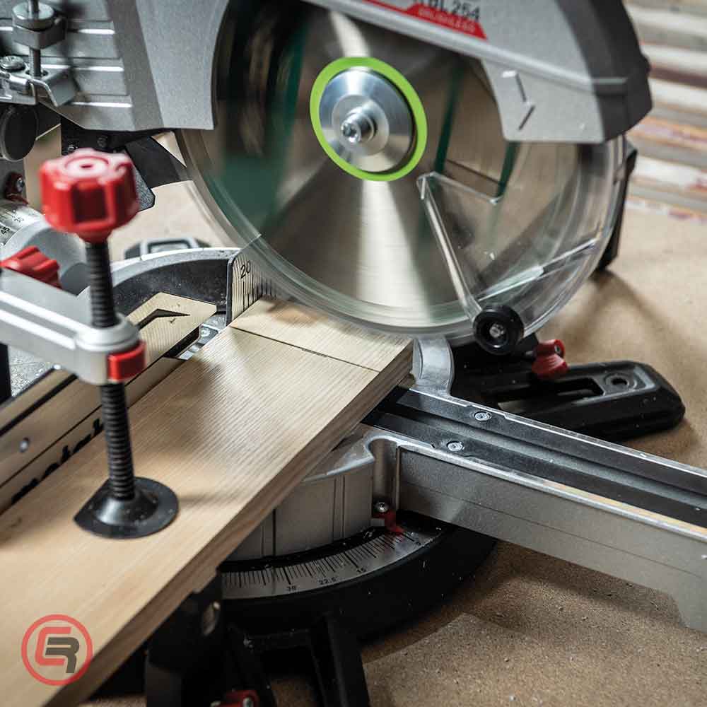 Metabo Pila Kružna Aku KGS 18 LTX BL 254 / 18 V Za Kutno Rezanje Potezna 254 mm (bez baterija i punjača) – 614254850 by