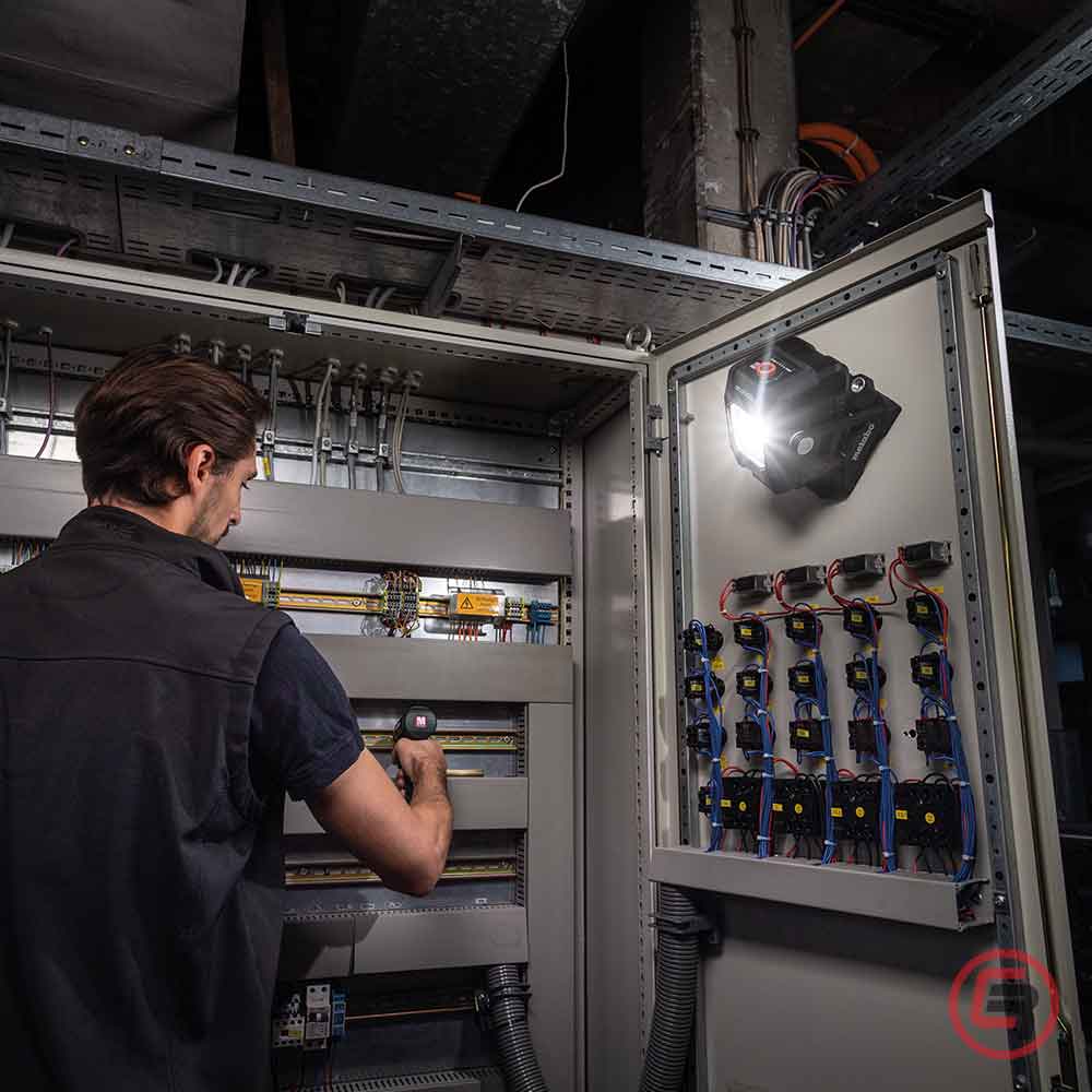 Metabo Svjetiljka Lampa Za Gradilište BSA 12 – 18 LED 2000 (bez baterija i punjača) – 601504850 by Metabo 601504850 Aku