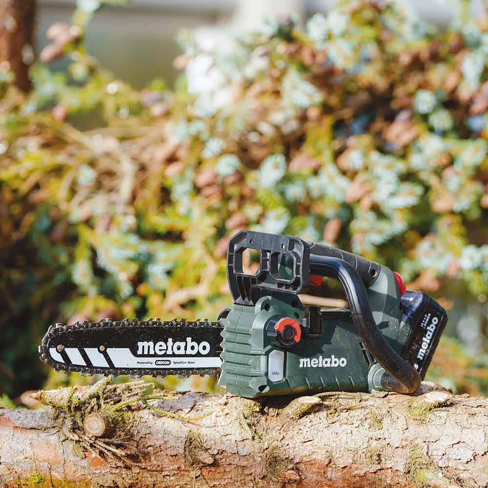 Metabo Pila Lančana Aku MS 18 LTX BL 25 / 18V / 1 x AKU LiPOWER (4,0 Ah) + ASC 72 – 601595900 by Metabo 601595900 Aku Vrtni