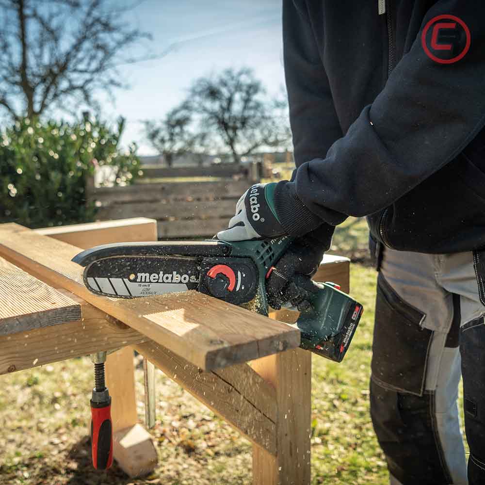 Metabo Pila Lančana Za Rezidbu Aku MS 18 LTX 15 / 18V 1xAKU (2,0 Ah) SC 30 + Torba – 600856500 by Metabo 600856500 Aku